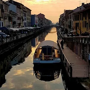** Aparthotel The Boheme Vintage Junior ---- Cozy & Quiet & Comfortable With Private Bathroom & Fully Equipped Kitchenette & Cozy Balcony - Lift To 4th Floor - Metro' -green Subway Porta Genova Italia